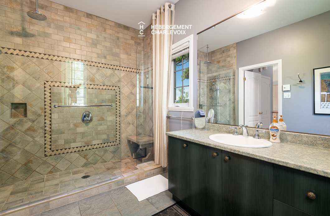 CEL-5 - Warm residence ideally located